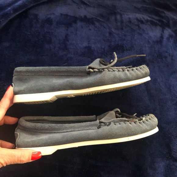 Minnetonka Blue Suede Thunderbird Beaded Boat Moccasins - Size 8 - Picture 7 of 8